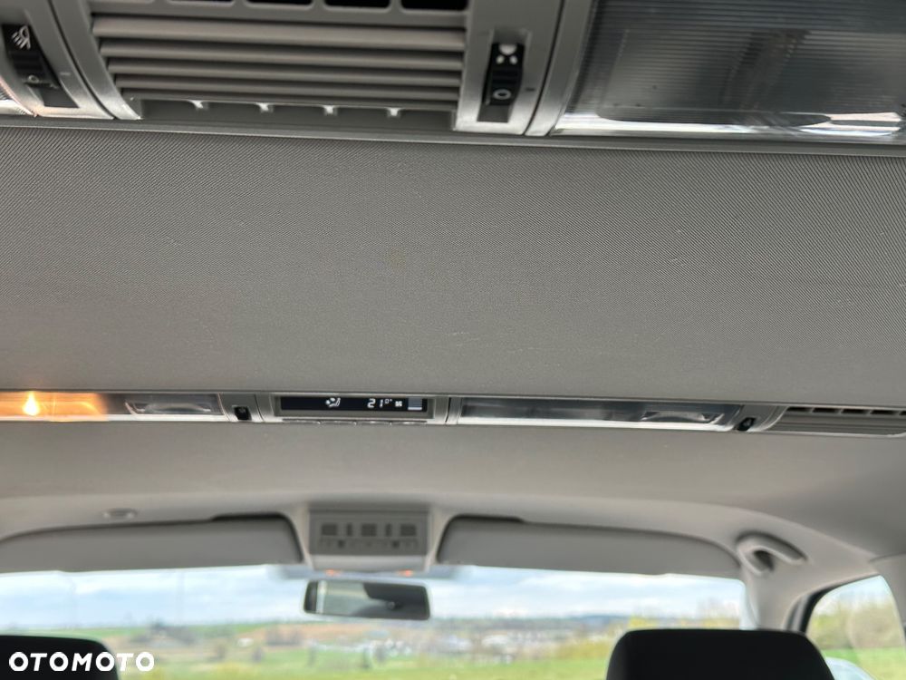 Volkswagen Caravelle L1 Comfortline - 11