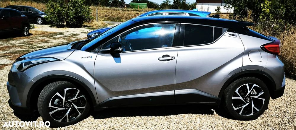 Toyota C-HR Hybrid Style - 12
