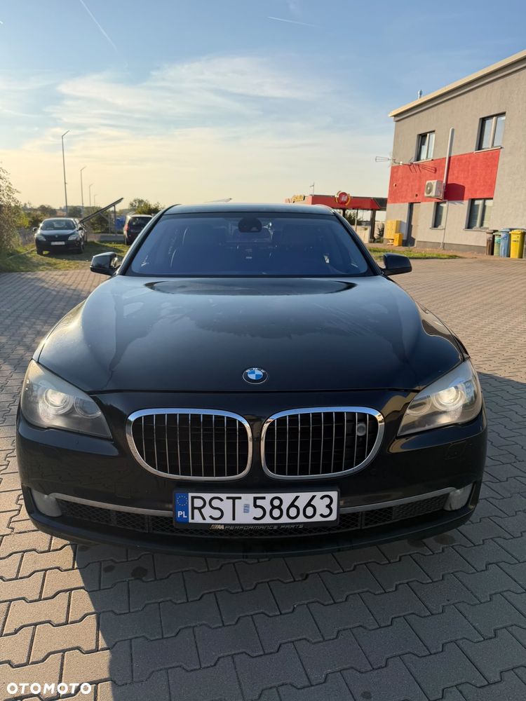 BMW Seria 7 2010 photo 4
