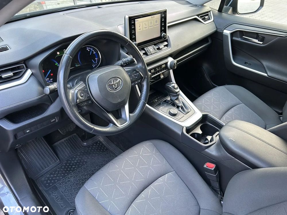 Toyota RAV4 - 7
