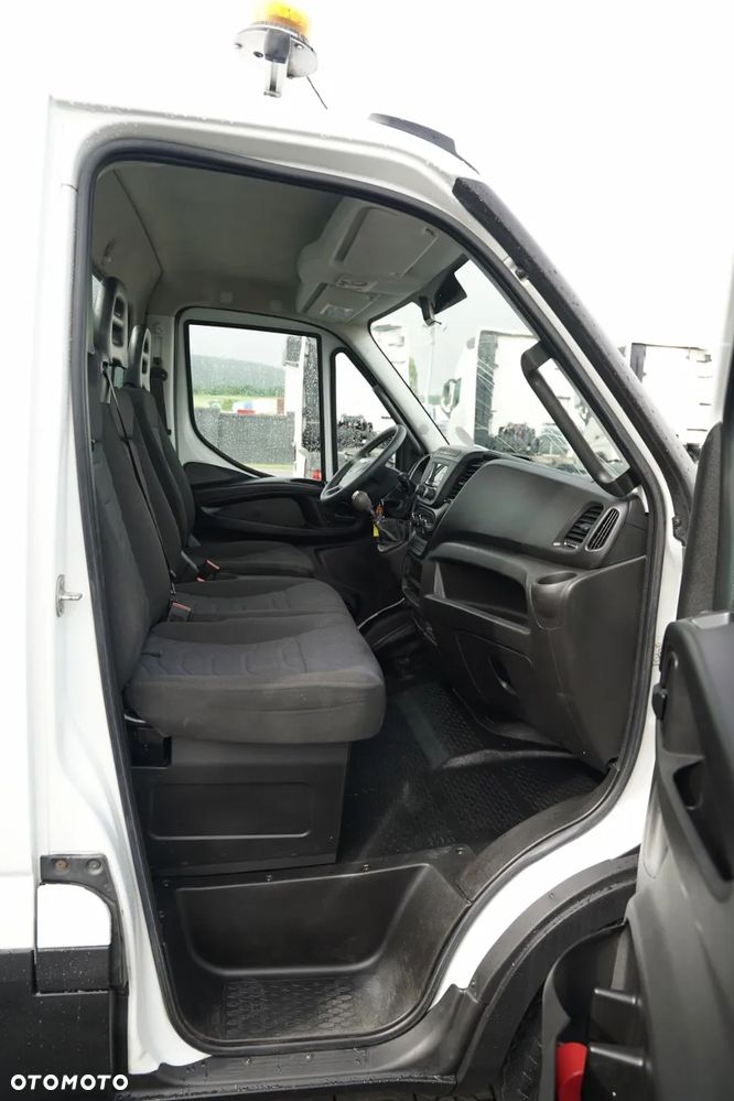 Iveco DAILY 35-150 / WYWROTKA TYLNOZSYPOWA 3,3 M / BLIŹNIAK / MANUAL / - 36