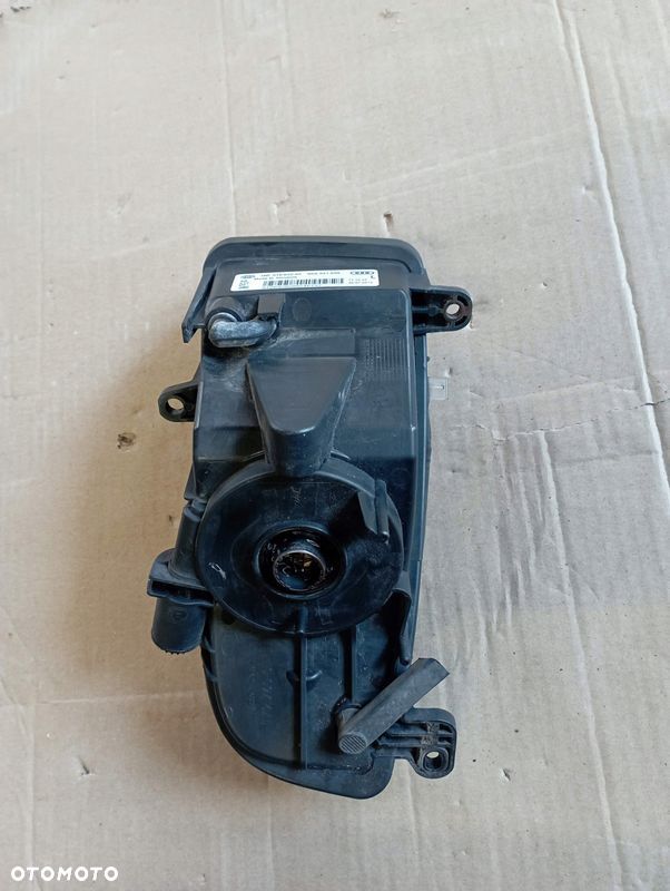 AUDI A4 B8 HALOGEN LEWY 8K0941699 - 3
