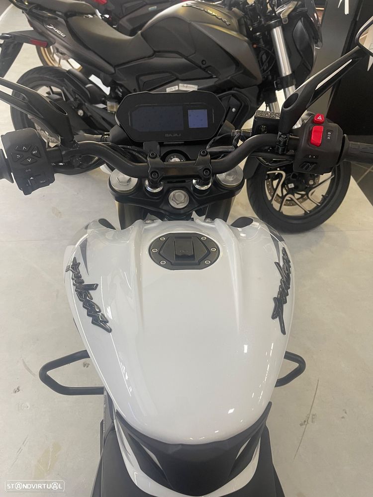 Bajaj Pulsar NS Pulsar ns 400 - 8