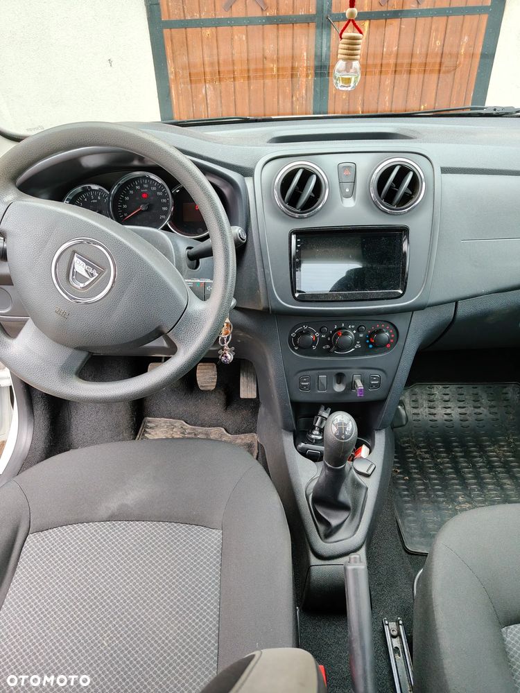 Dacia Sandero 0.9 TCe Laureate S&S EU6 - 6