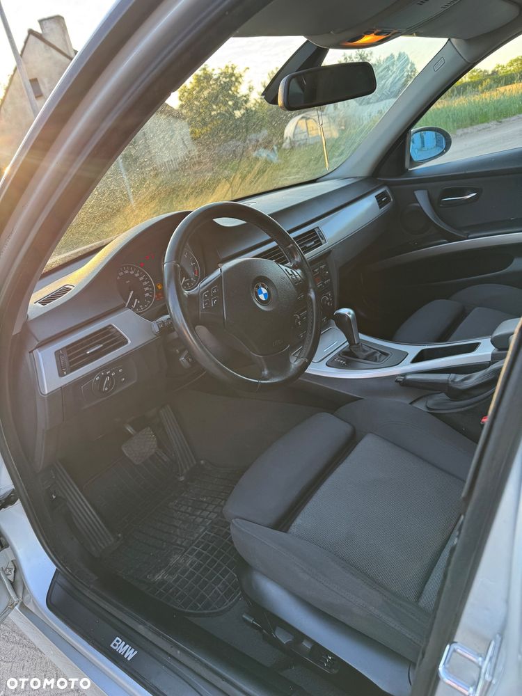 BMW Seria 3 318i Edition Lifestyle - 17