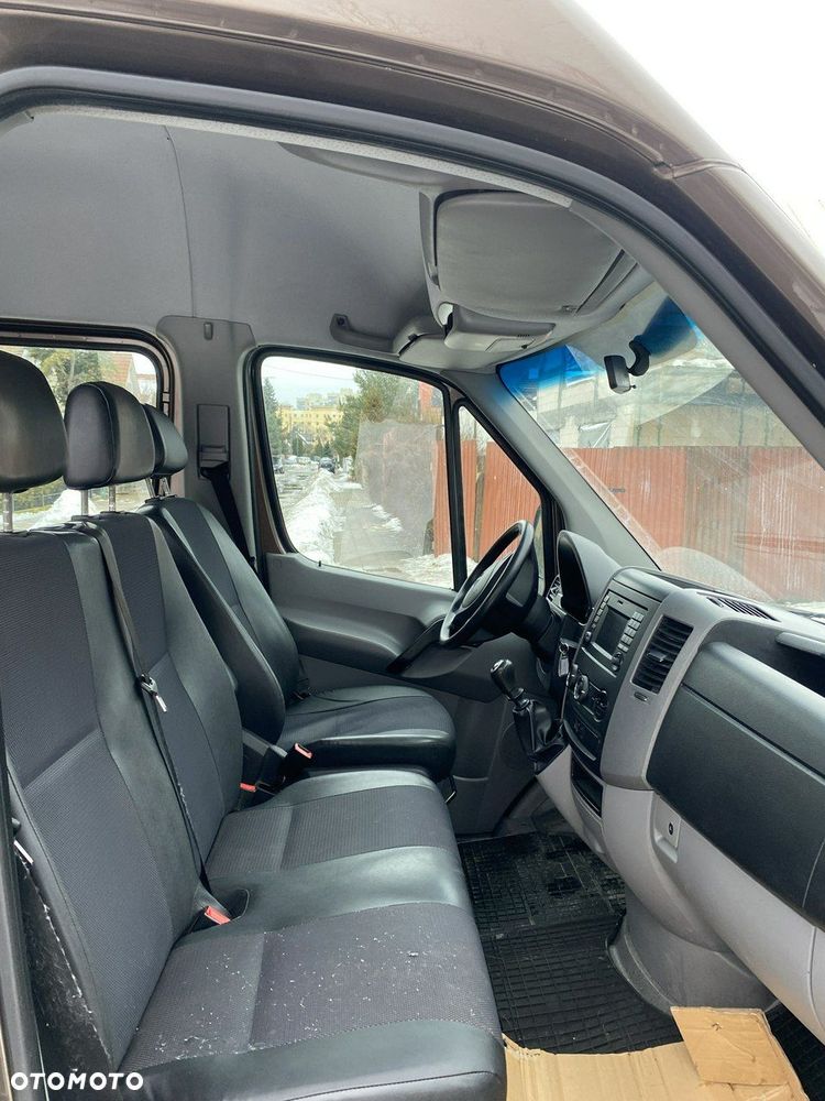 Mercedes-Benz 316 - 4