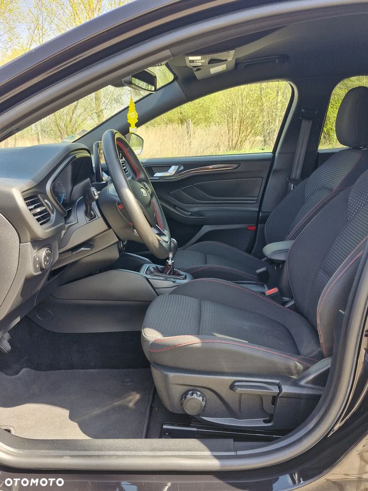 Ford Focus 1.5 TDCi ST-Line Black ASS - 14