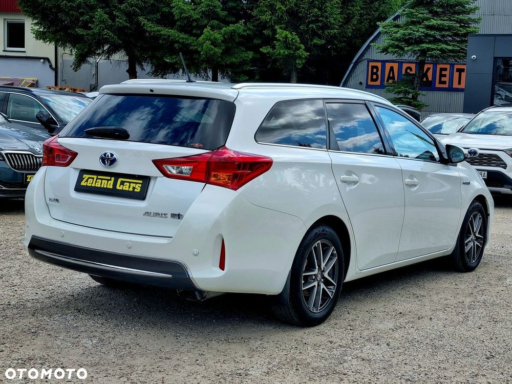 Toyota Auris Hybrid 135 Comfort - 5