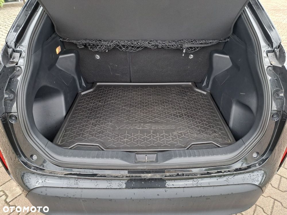 Toyota Yaris Cross Hybrid 1.5 Comfort 4x4 - 8