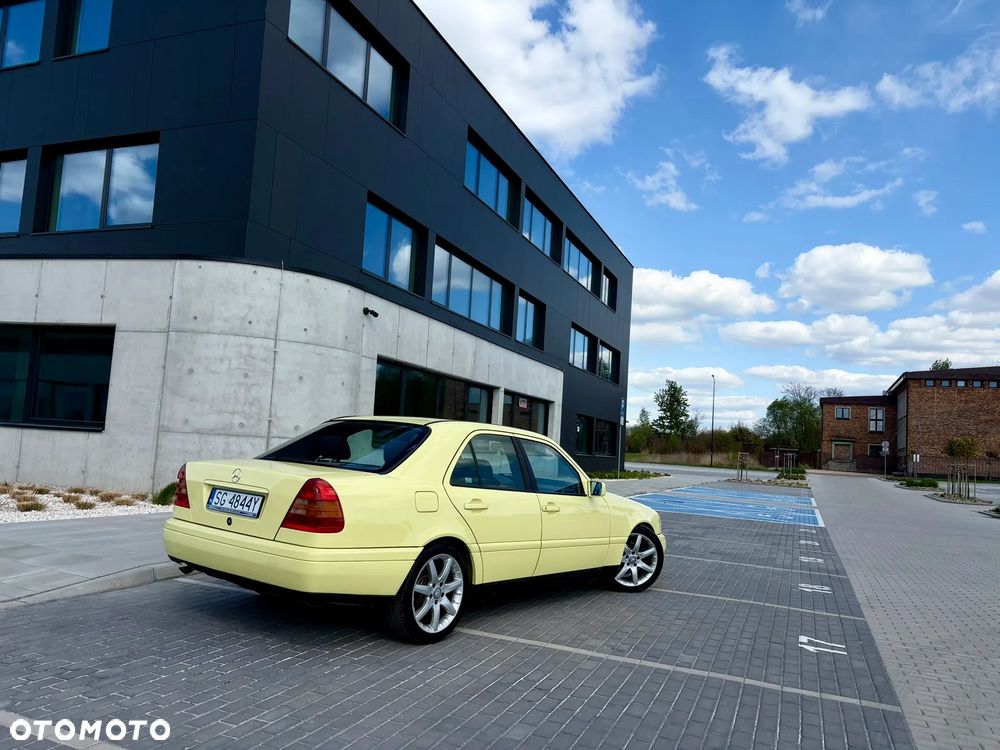 Mercedes-Benz Klasa C 180 Esprit - 18