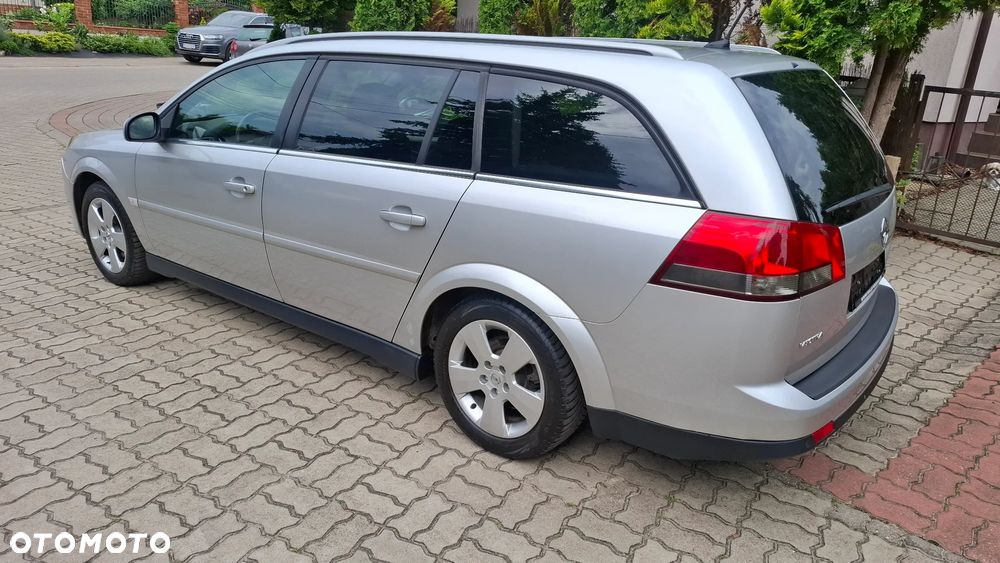 Opel Vectra 1.9 CDTI DPF Cosmo Plus - 3