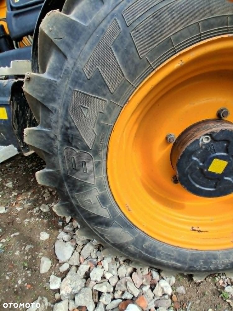JCB - 10