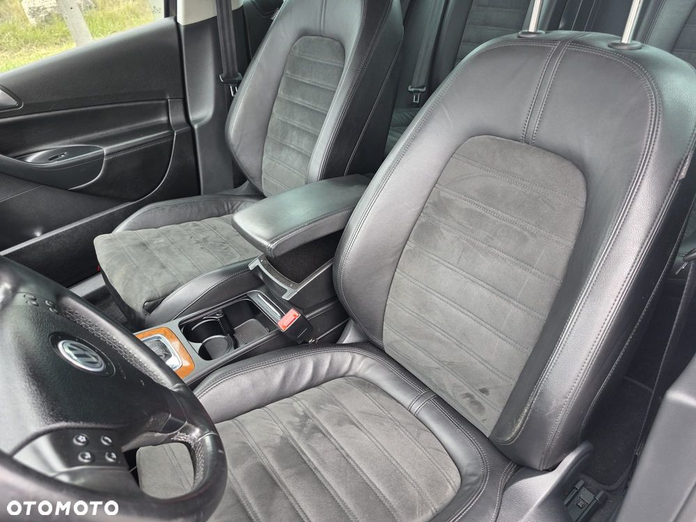 Volkswagen Passat - 13