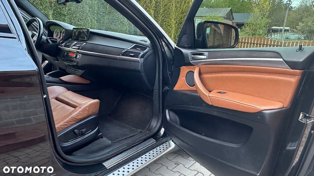 BMW X6 - 14