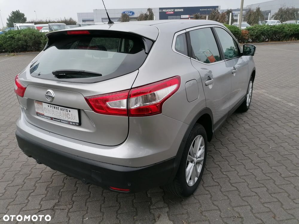 Nissan Qashqai 1.6 DCi N-Connecta - 4