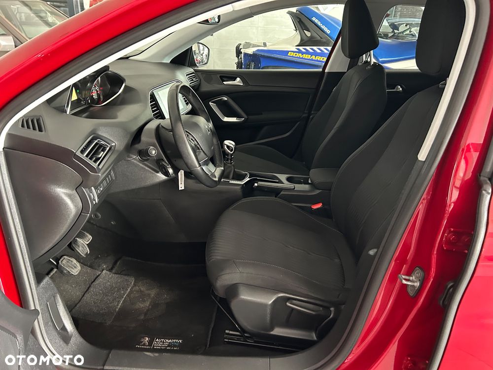 Peugeot 308 1.2 PureTech Active Pack S&S - 16