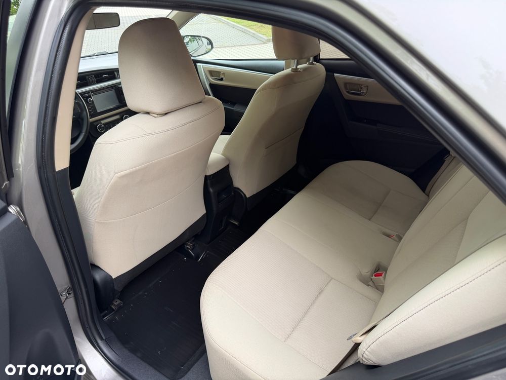 Toyota Corolla 1.6 Prestige EU6 - 8