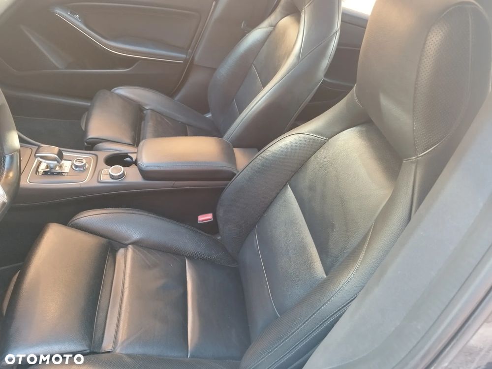 Mercedes-Benz CLA AMG 45 4Matic 7G-DCT - 13