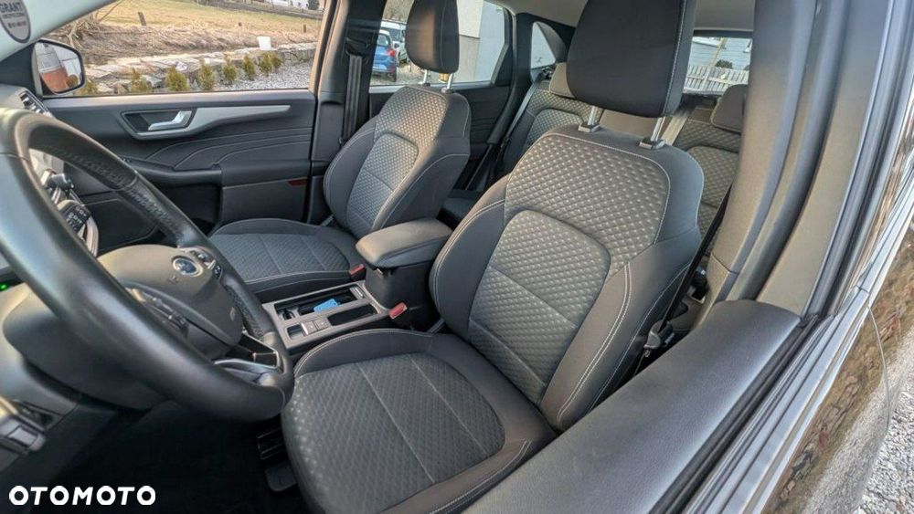 Ford Kuga - 8