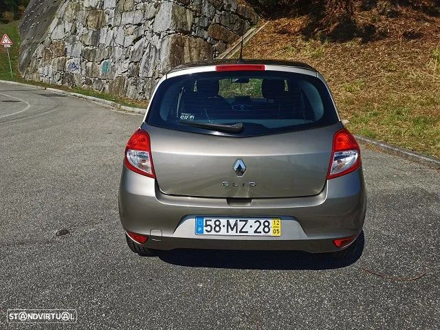 Renault Clio 1.2 16V Confort - 5