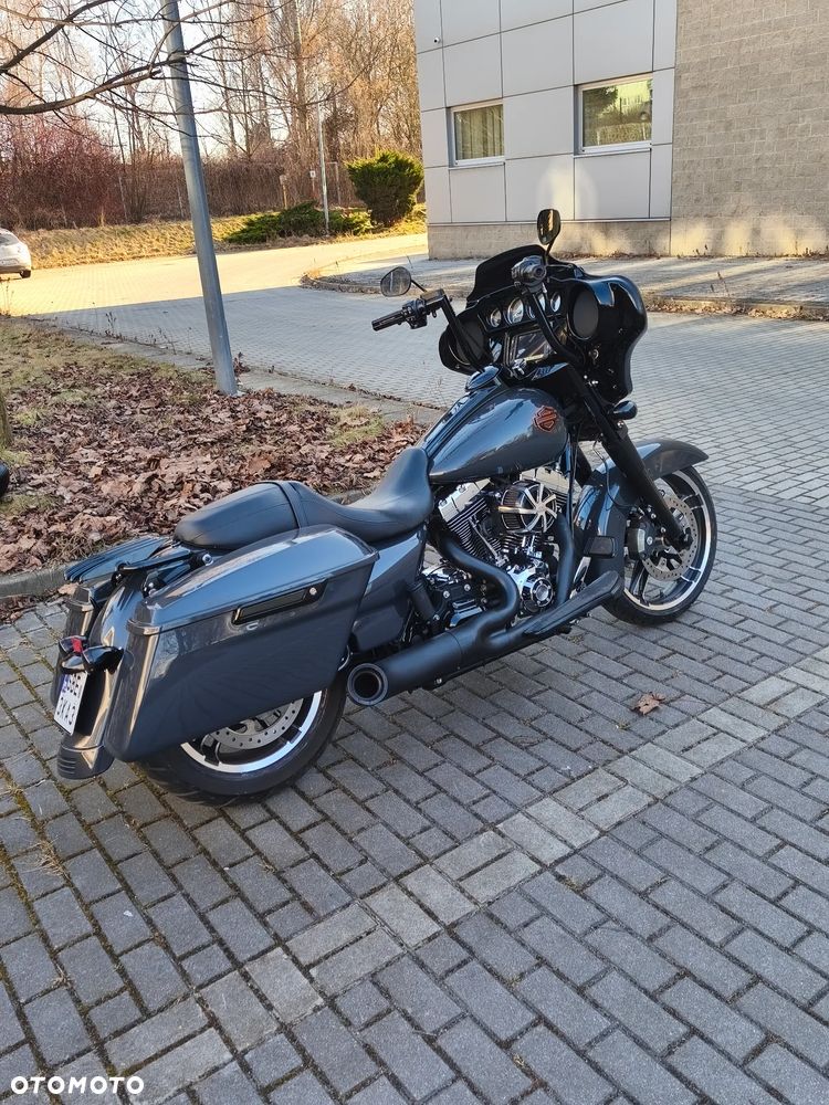 Harley-Davidson Touring Street Glide - 14