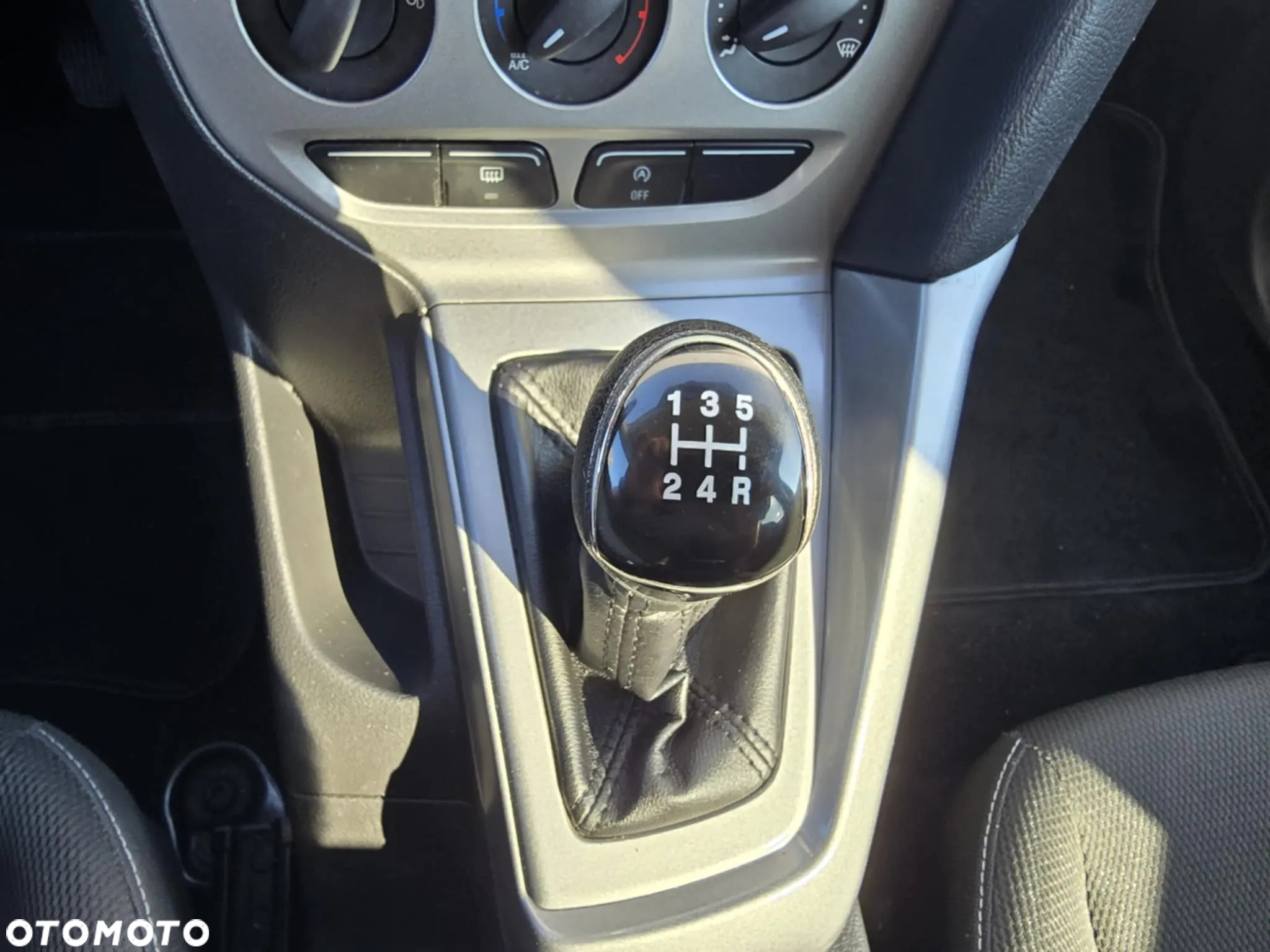 Ford Focus 1.0 EcoBoost 99g Start-Stopp-System Business Edition - 34