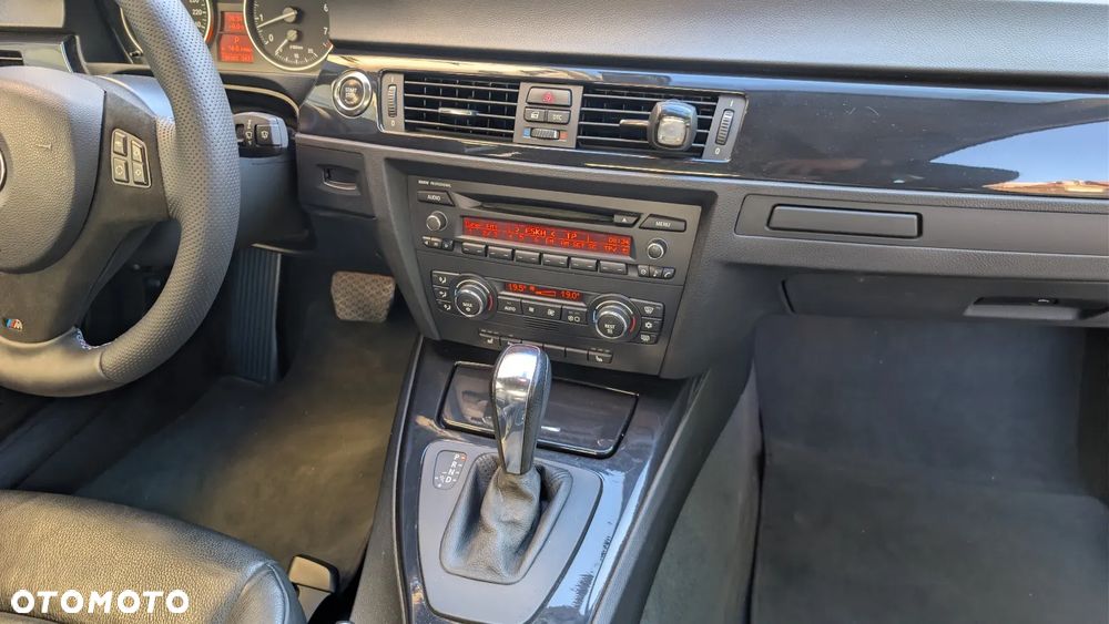 BMW Seria 3 320i - 28