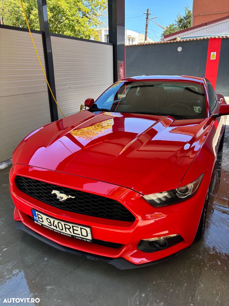 Ford Mustang - 8