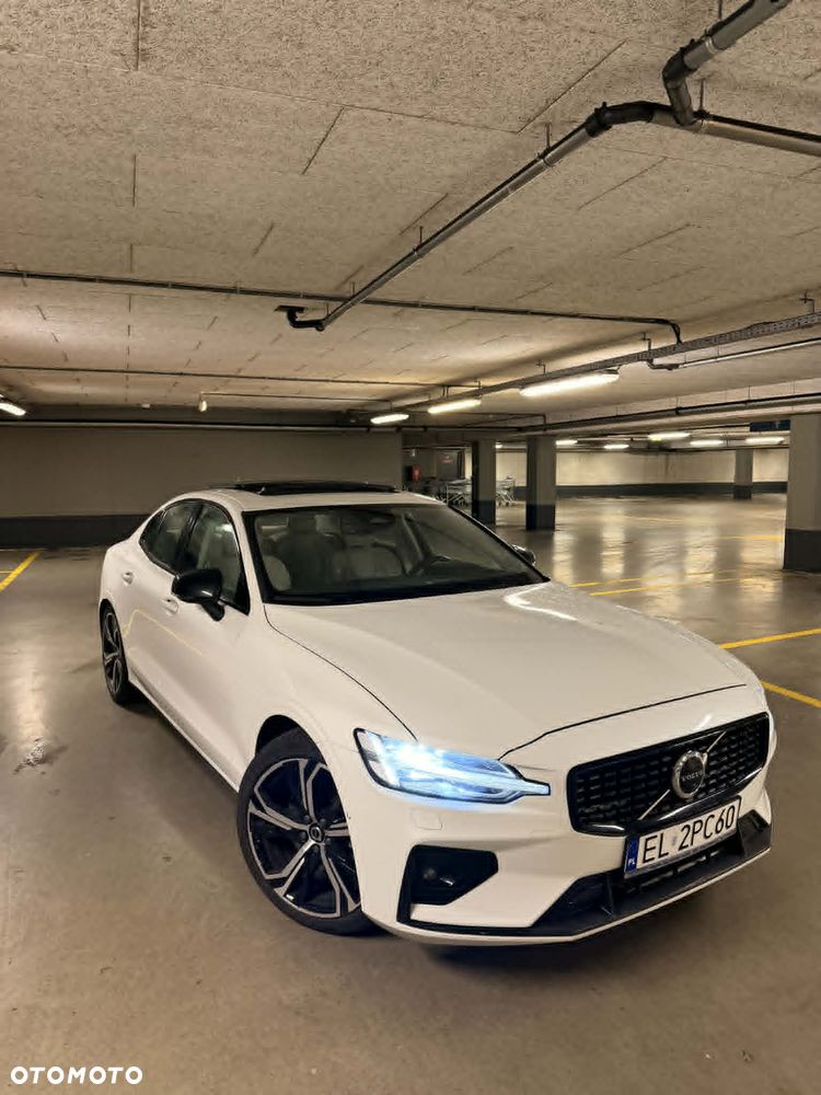 Volvo S60 B5 B R-Design - 5
