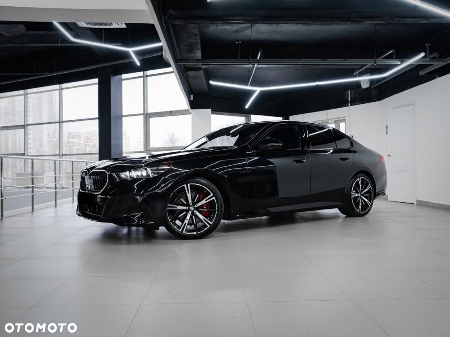 BMW Seria 5 520d xDrive mHEV M Sport - 6