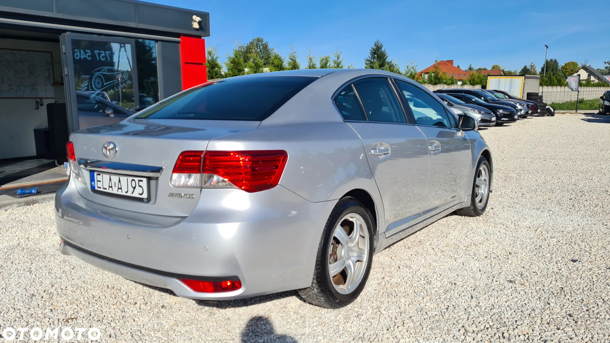 Toyota Avensis - 17