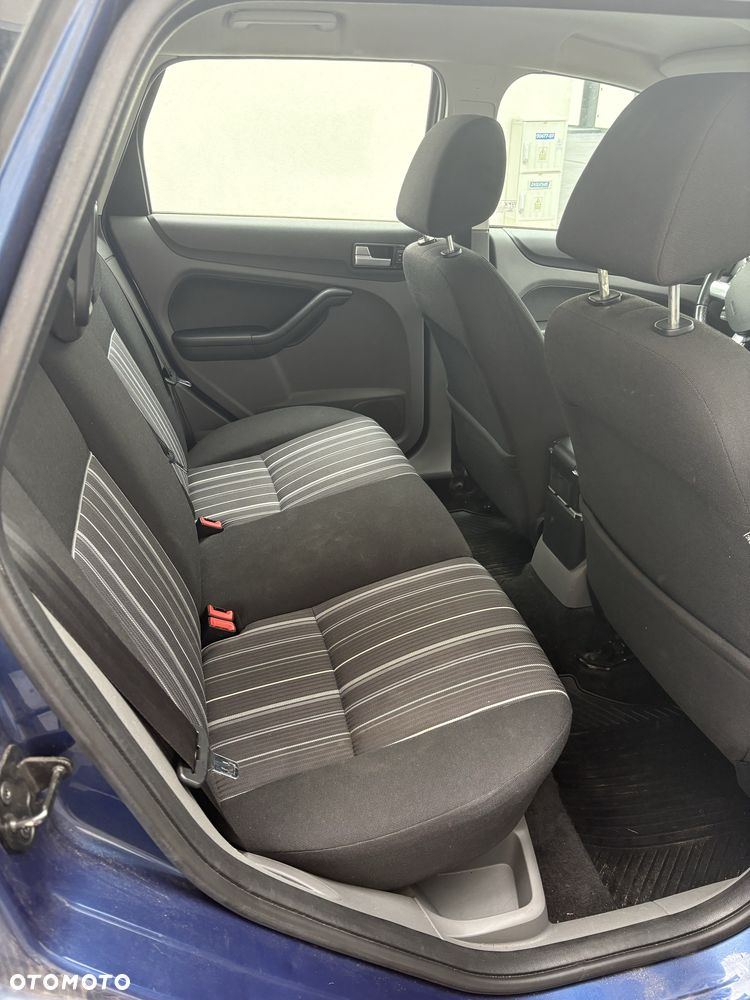 Ford Focus - 8