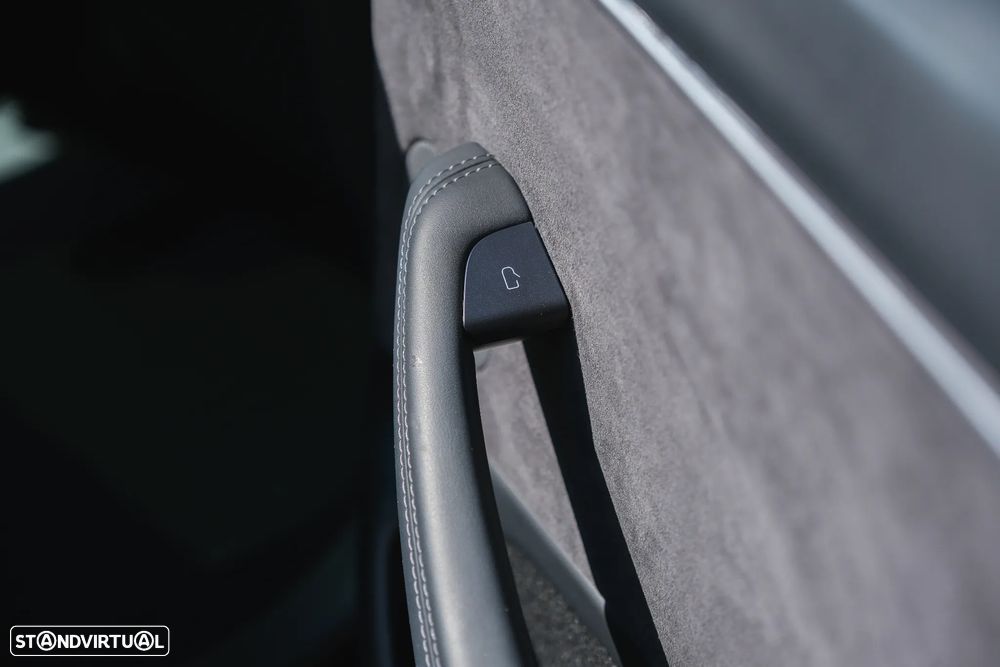 Tesla Model 3 Long Range Tração Integral - 24