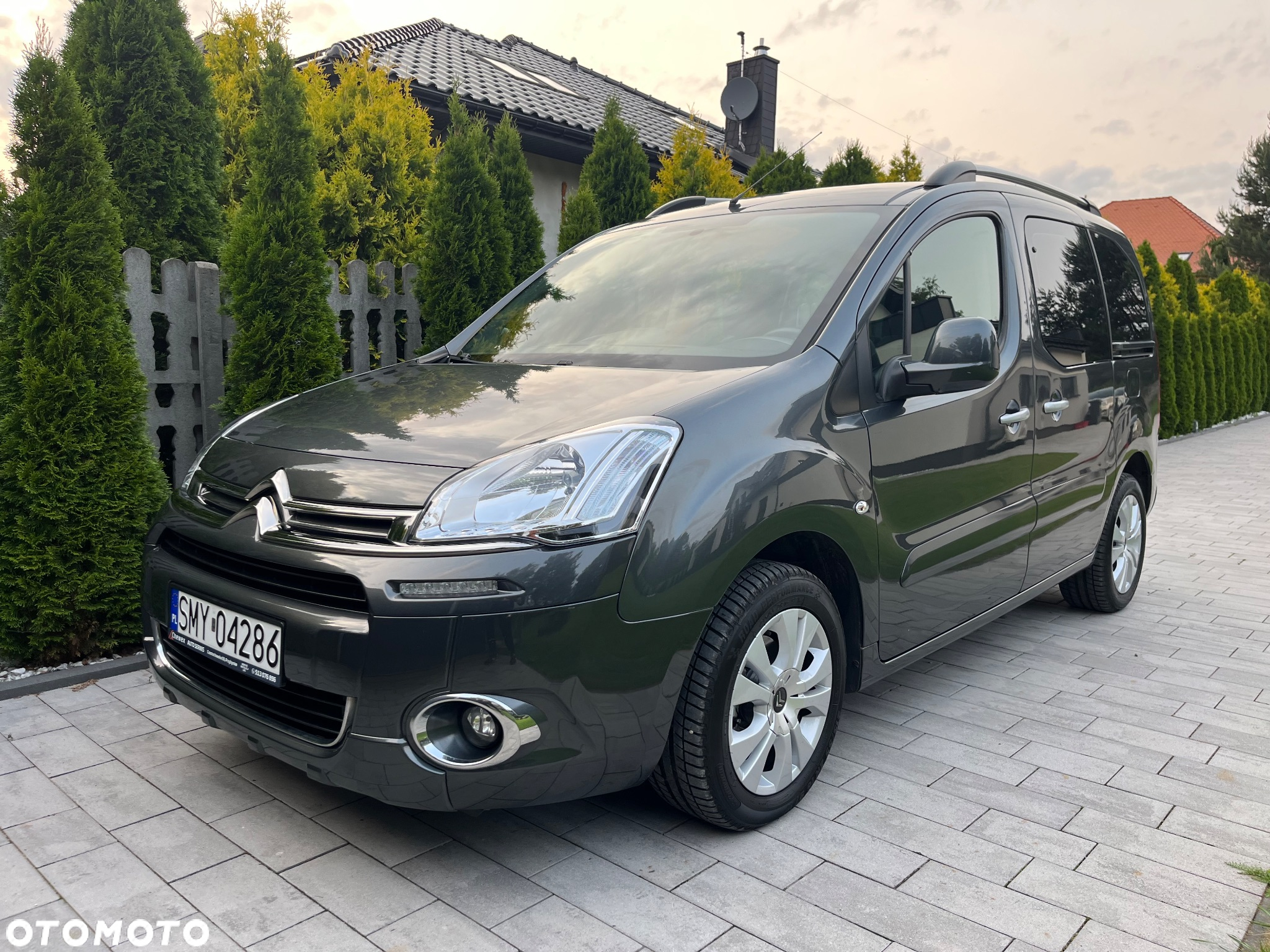 Citroën Berlingo Multispace HDi 90 FAP Tendance - 27