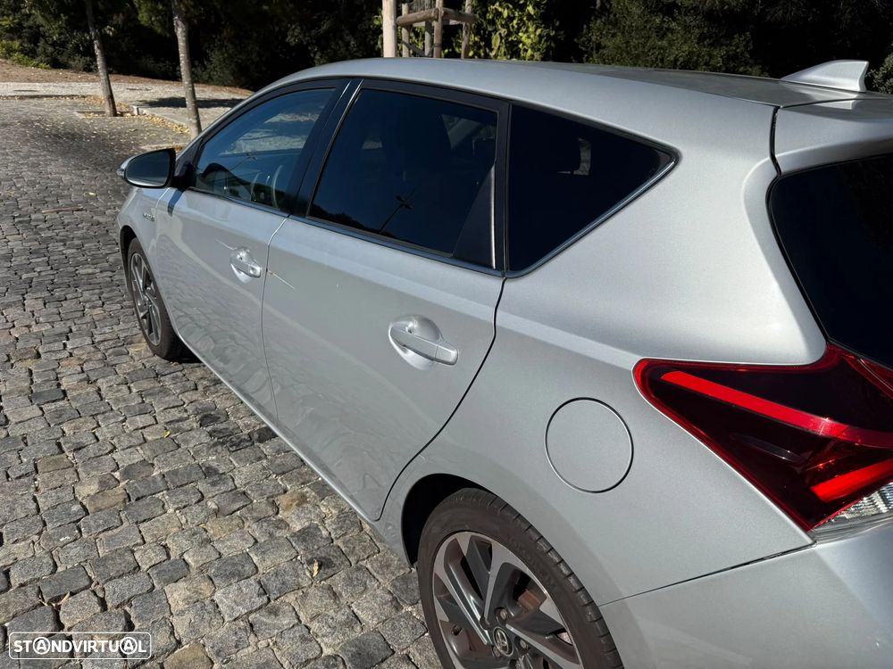 Toyota Auris 1.8 HSD Comfort+P.Sport - 12