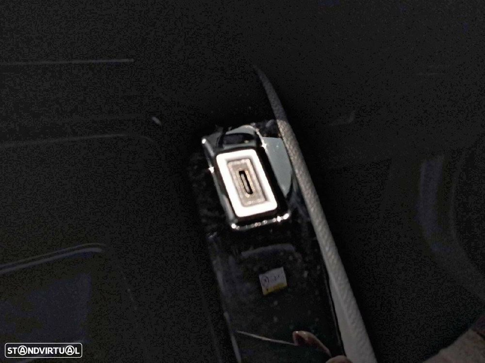 Peugeot 2008 1.2 PureTech Active - 23