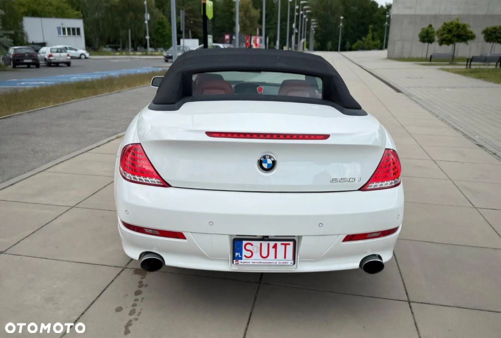 BMW Seria 6 650 i - 7