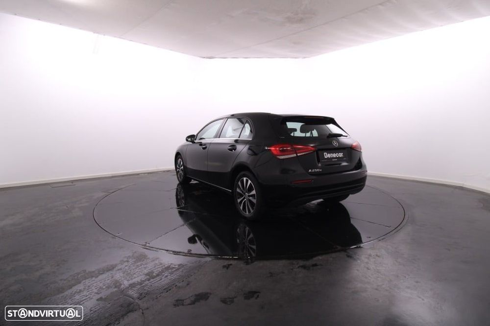 Mercedes-Benz A 250 e Style Plus - 5
