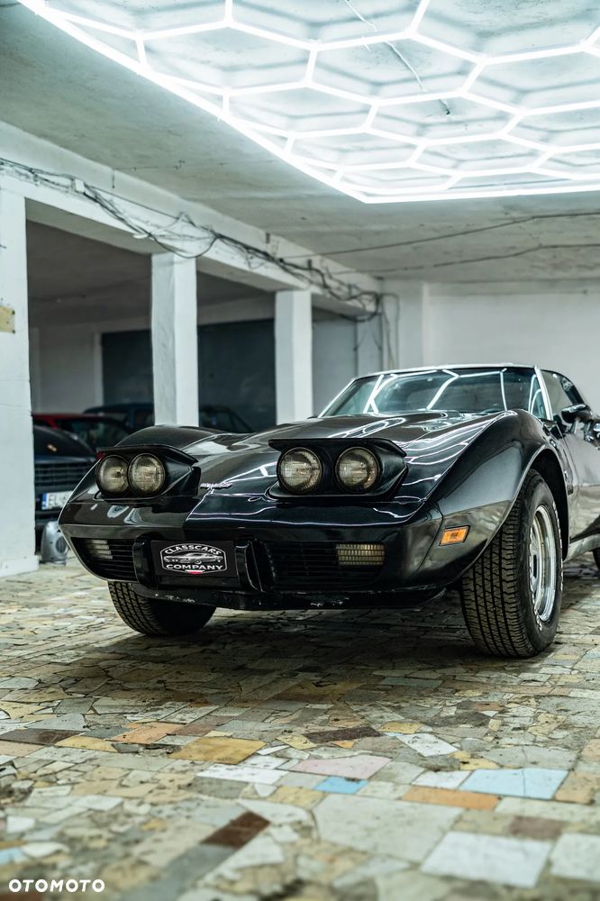 Chevrolet Corvette - 11