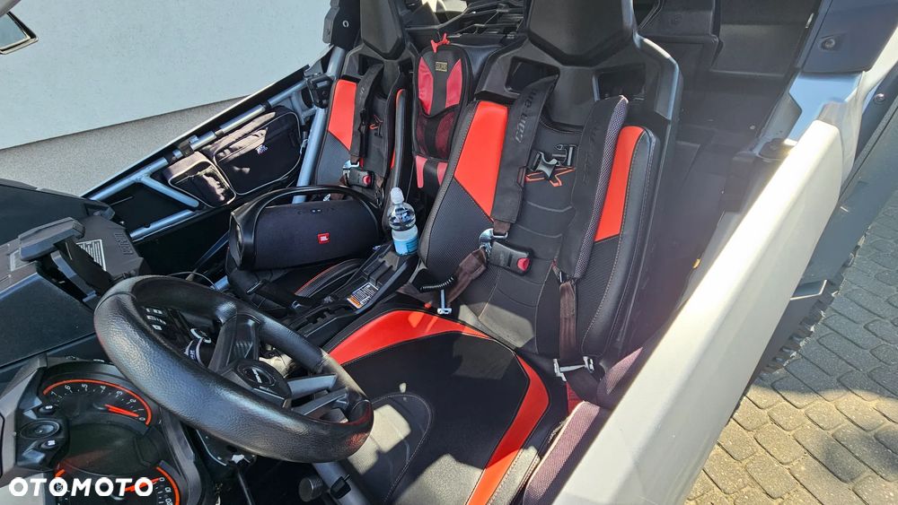 Can-Am Maverick - 9