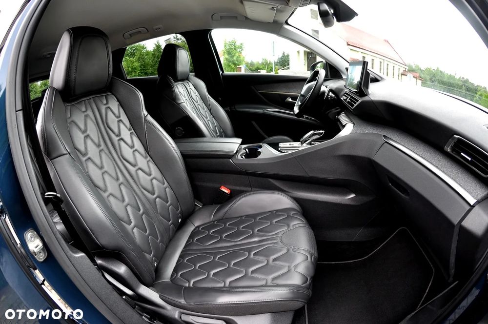 Peugeot 3008 1.2 PureTech Allure S&S EAT8 - 19