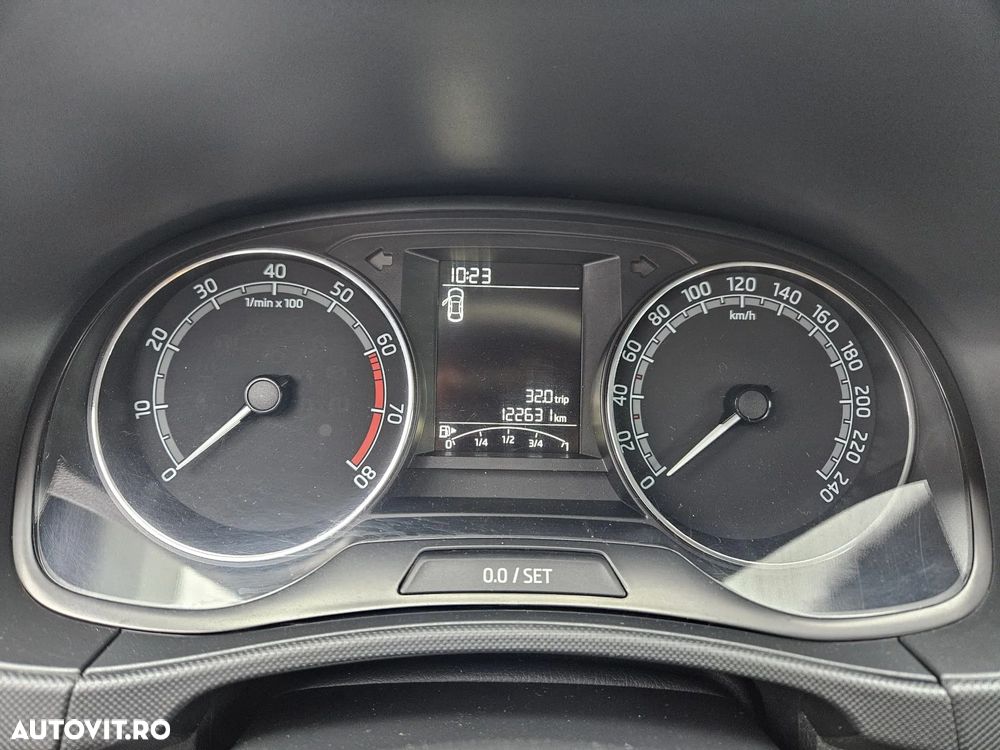 Skoda Fabia 1.0 TSI Ambition - 10