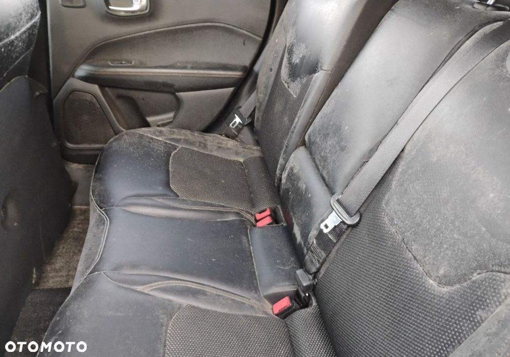 Jeep Compass - 11