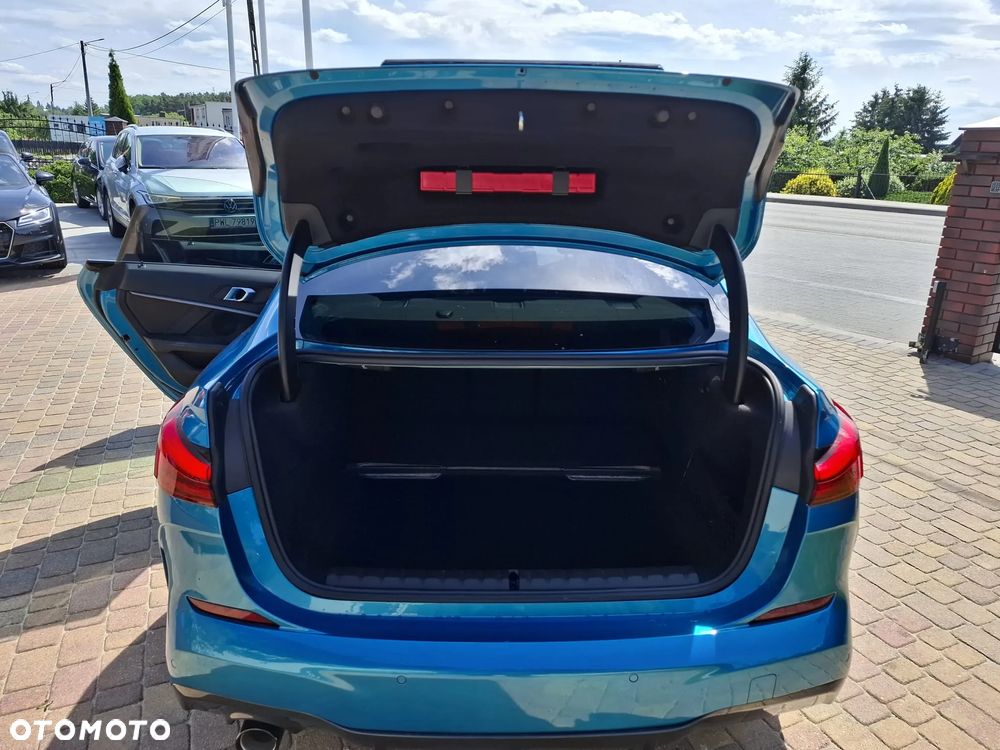 BMW Seria 2 218i Edition Colorvision - 23