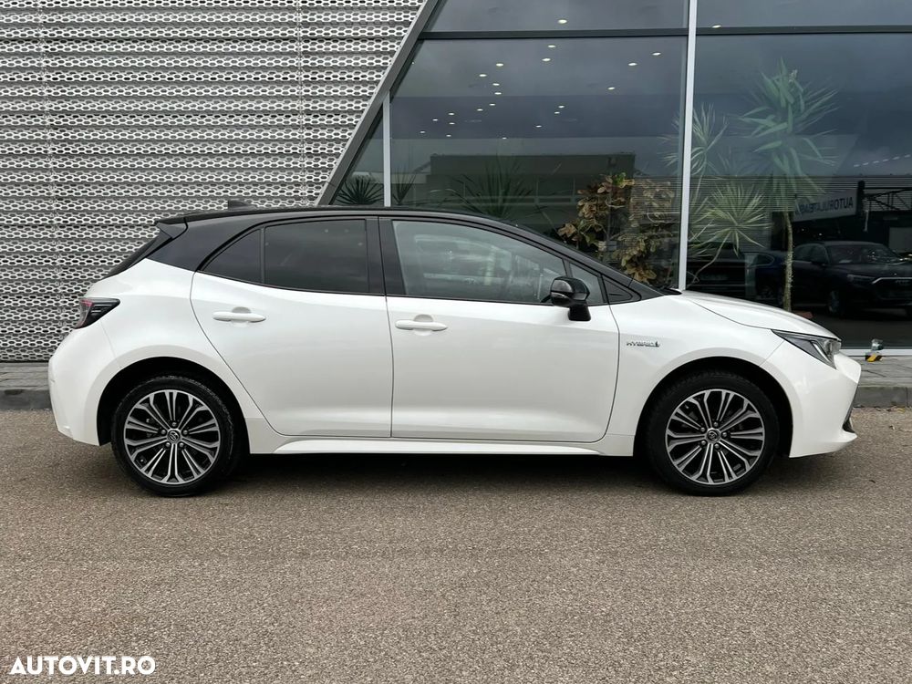 Toyota Corolla 1.8 HSD Dynamic Bi-tone - 2