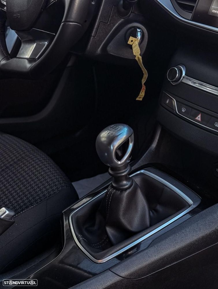 Peugeot 308 1.5 BlueHDi Business Line - 4