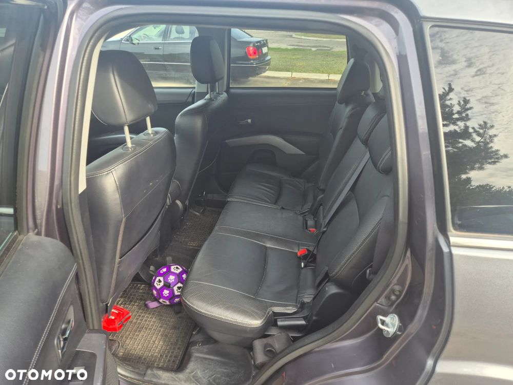 Mitsubishi Outlander - 5
