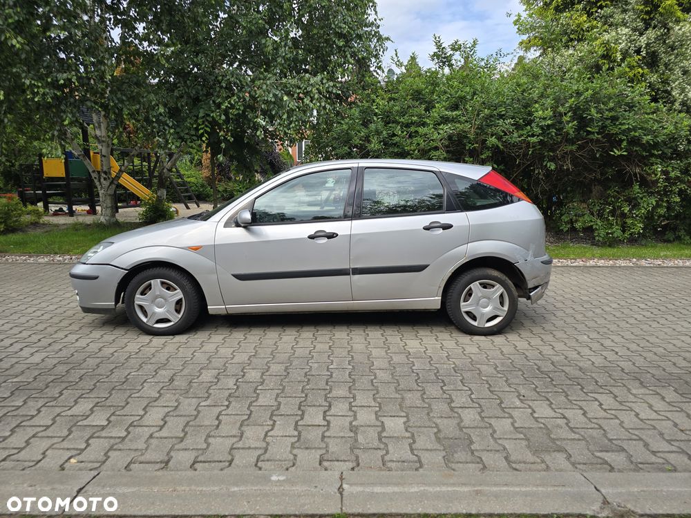 Ford Focus 1.6 Comfort - 6