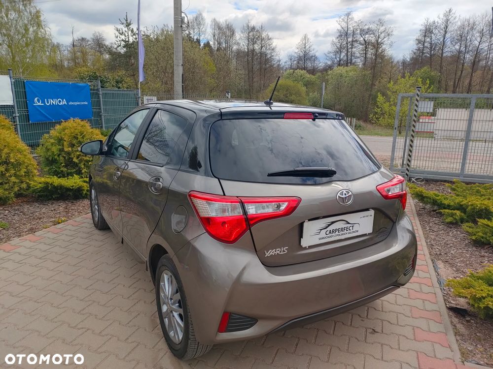 Toyota Yaris 1.0 Premium - 6