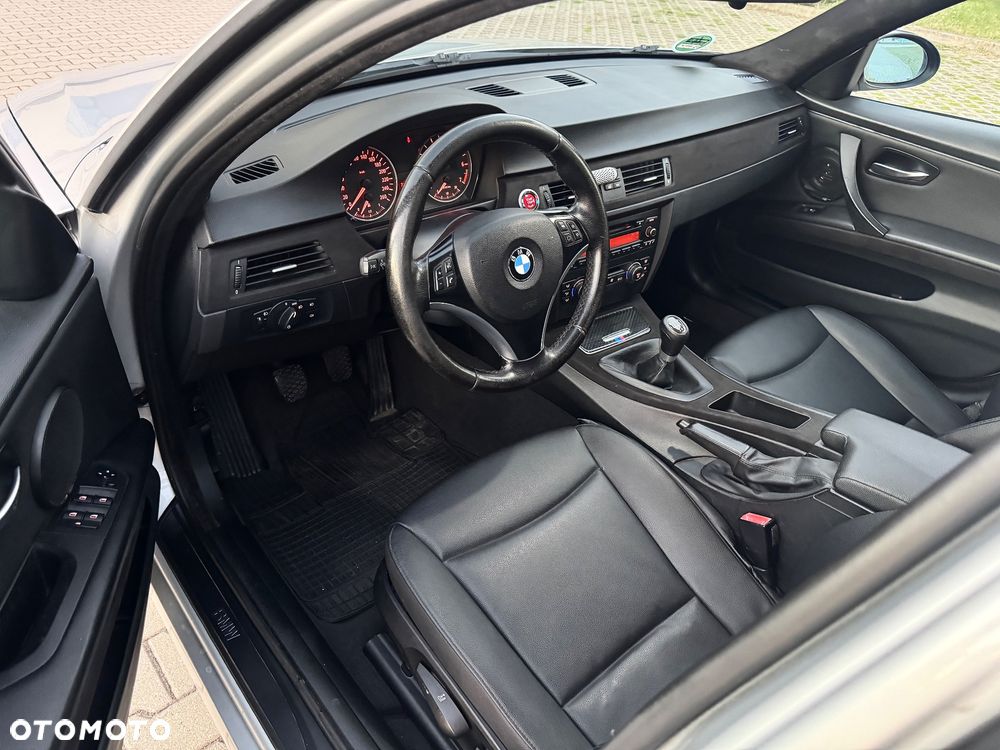 BMW Seria 3 - 26